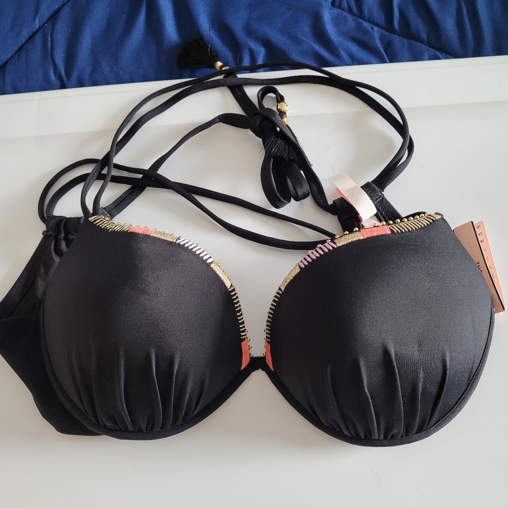 NWT Victoria Secrets Gorgeous Bikini Top